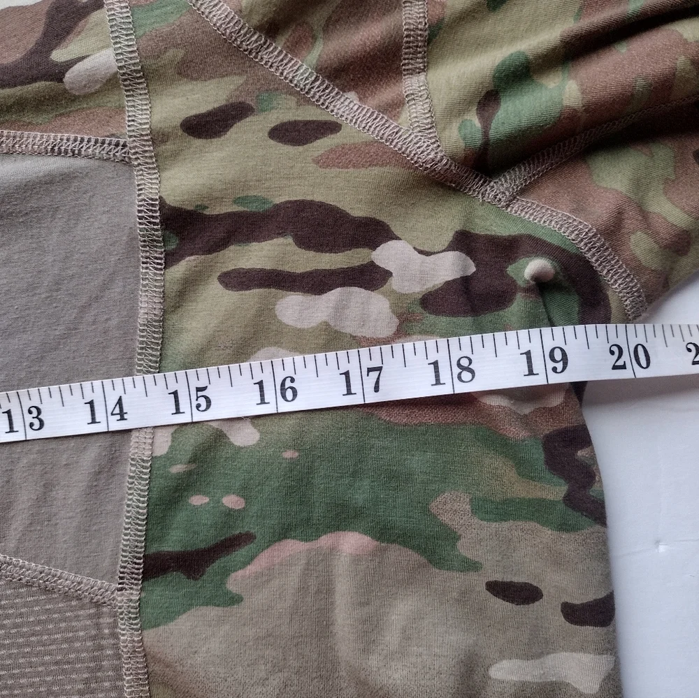 US Army Combat Shirt Size: L